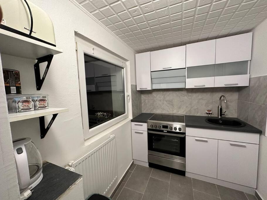 Mini Appartement Neben Theater ดุยส์บูร์ก ภายนอก รูปภาพ