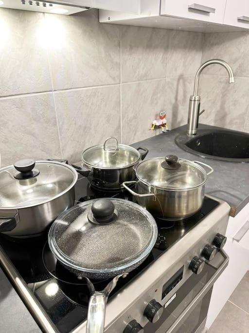 Mini Appartement Neben Theater ดุยส์บูร์ก ภายนอก รูปภาพ
