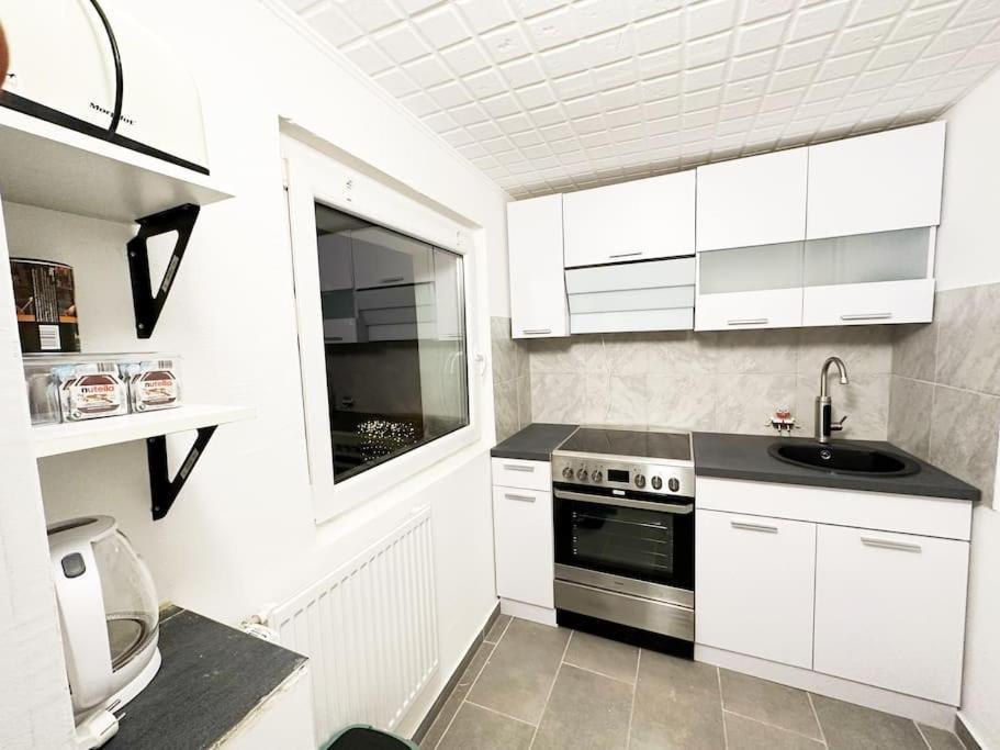 Mini Appartement Neben Theater ดุยส์บูร์ก ภายนอก รูปภาพ